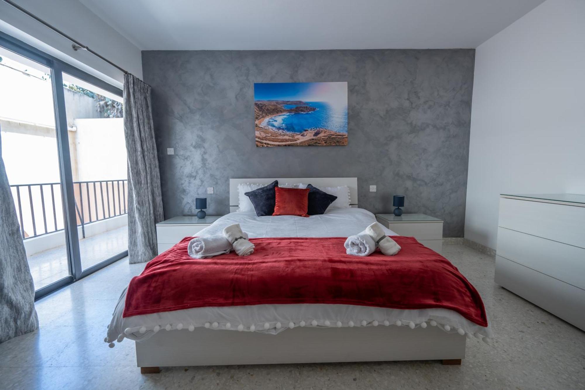 Spacious 3 Bedroom Apartment In The Heart Of St Julians Saint Julian's Екстериор снимка