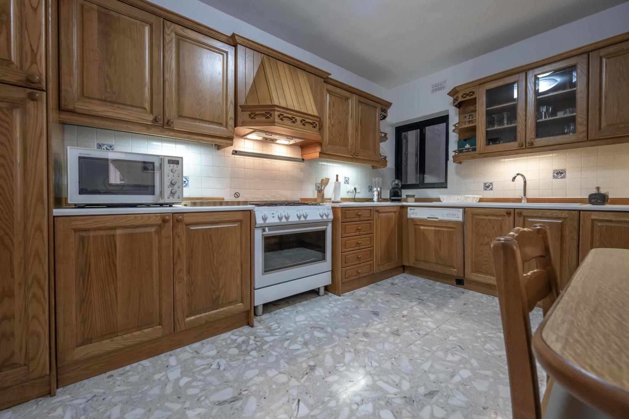 Spacious 3 Bedroom Apartment In The Heart Of St Julians Saint Julian's Екстериор снимка