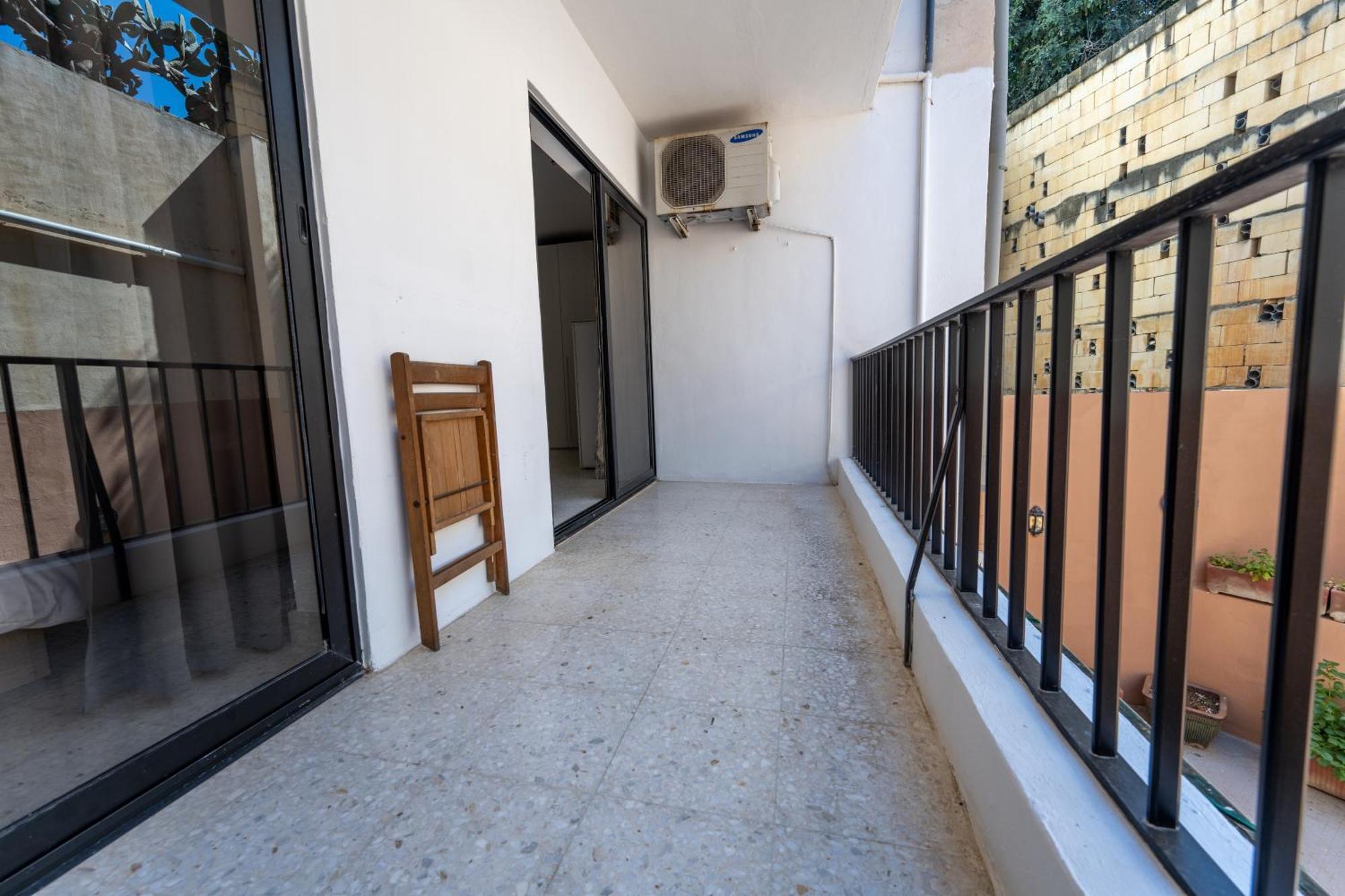 Spacious 3 Bedroom Apartment In The Heart Of St Julians Saint Julian's Екстериор снимка