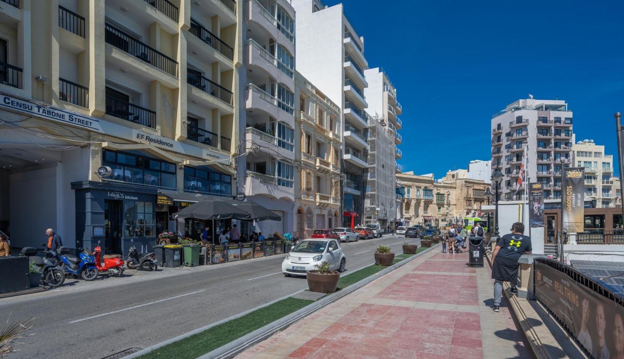 Spacious 3 Bedroom Apartment In The Heart Of St Julians Saint Julian's Екстериор снимка